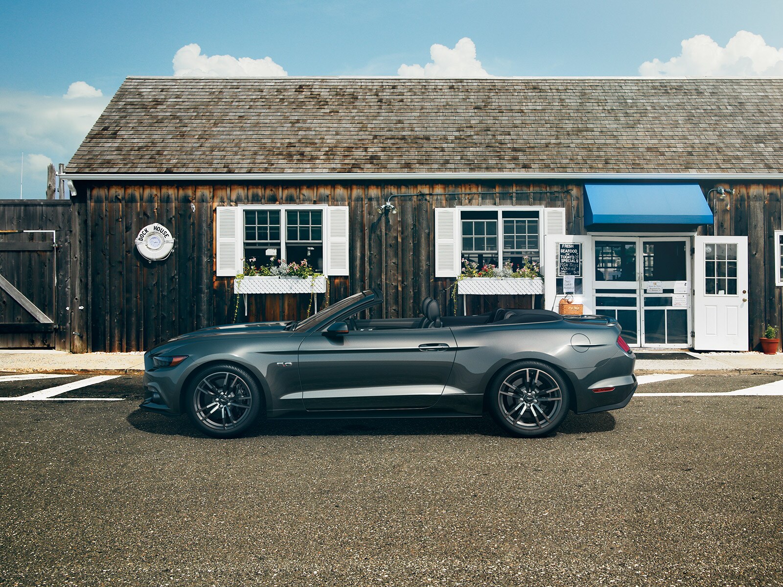 http://www.ford.com/global/2015mustang/img/gallery/06/06.jpeg