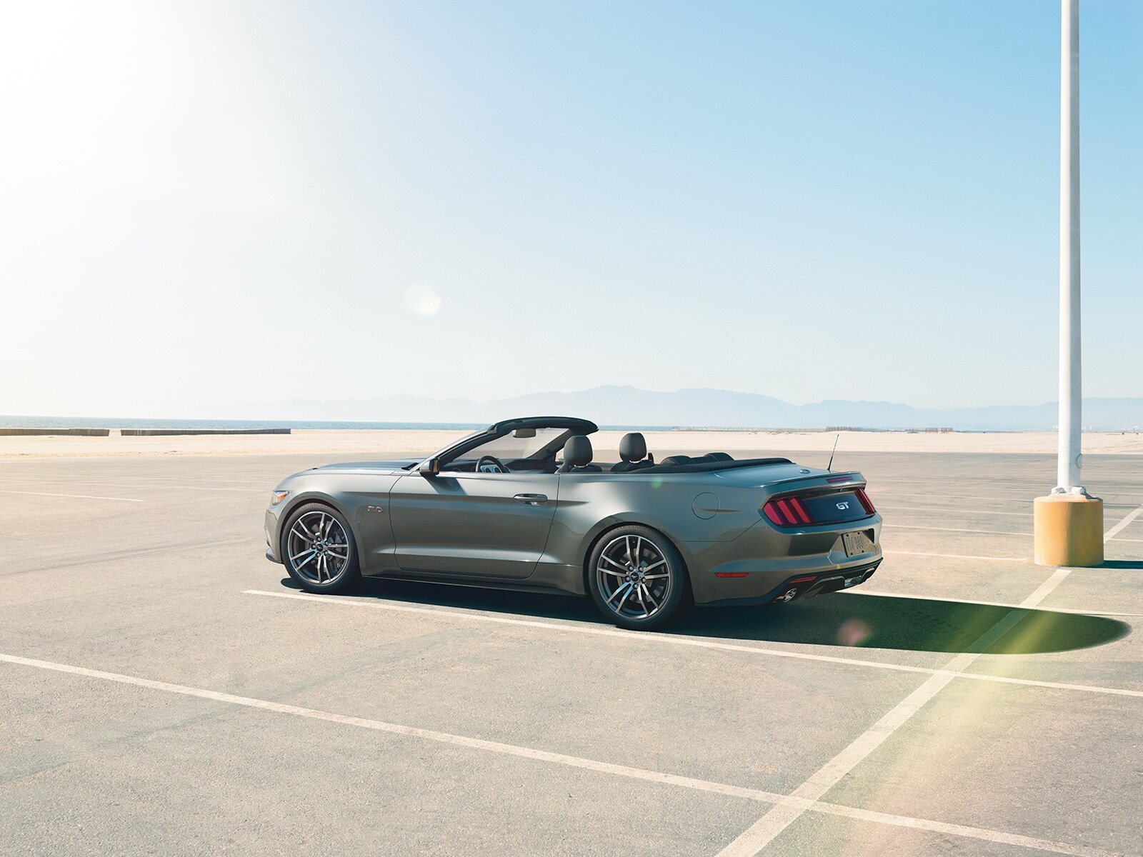 http://www.ford.com/global/2015mustang/img/gallery/convertible-top-down/convertible-top-down.jpeg