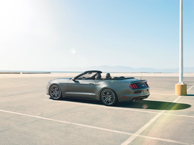 s550_gallery_804x510_convertible-top-dow