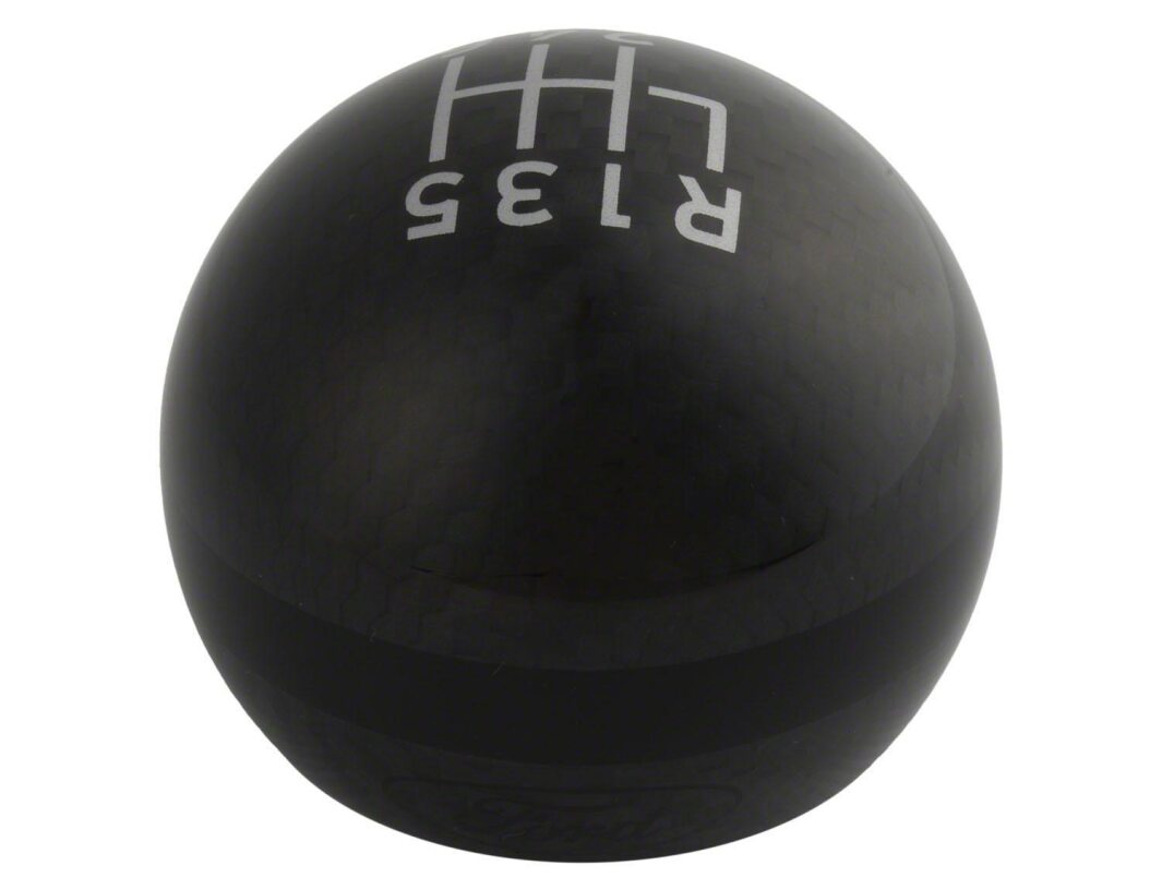 Mustang 2015-2023 Black Carbon Fiber 6-Speed Shift Knob