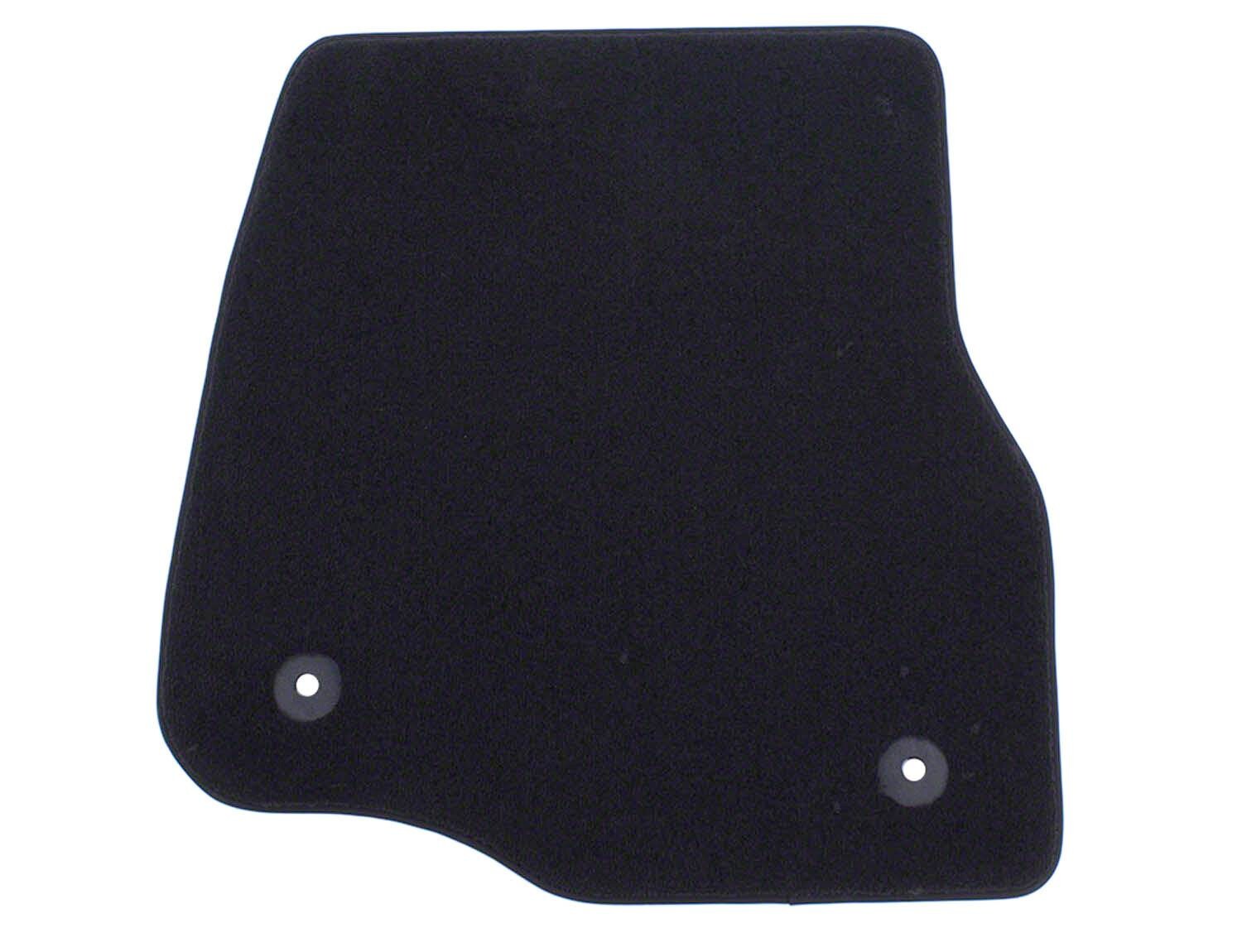 straat133 Navigator 2018-2023 4pc Black Carpet Floor Mat Set | Accessories