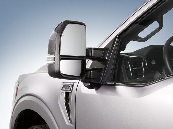 Rétroviseurs de remorquage – Boîtiers chromés, compatibles avec les véhicules équipés de rétroviseurs électriques installés en usine à télescopage électrique et repliables électriquement, avec système d’information sur les angles morts et caméra à 360 degrés Main Image