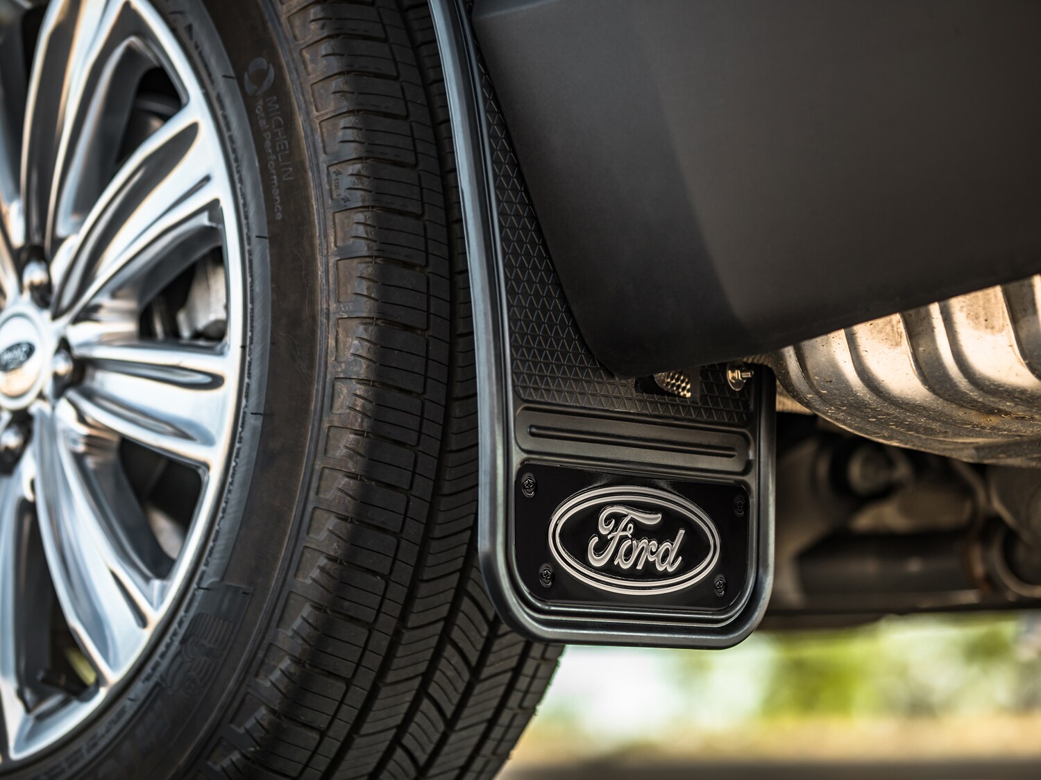 Explorer 2020-2026 Gatorback Black Ford Logo Splash Guards Front