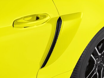 Mustang 2021 Air Design® Grabber Yellow Side Scoop