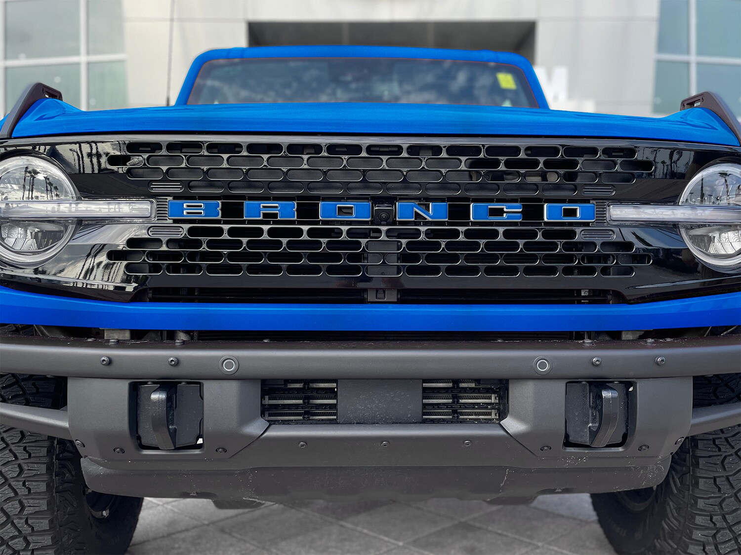 激レア！ブルーザー　Air Viper Bruiser 6インチ シナモンブルー Bronco 2021-2026 TufSkinz Velocity Blue Grille Lettering