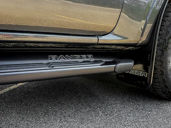 Ranger 2024-2025 Crew Cab Black Anodized Step Bar Filler