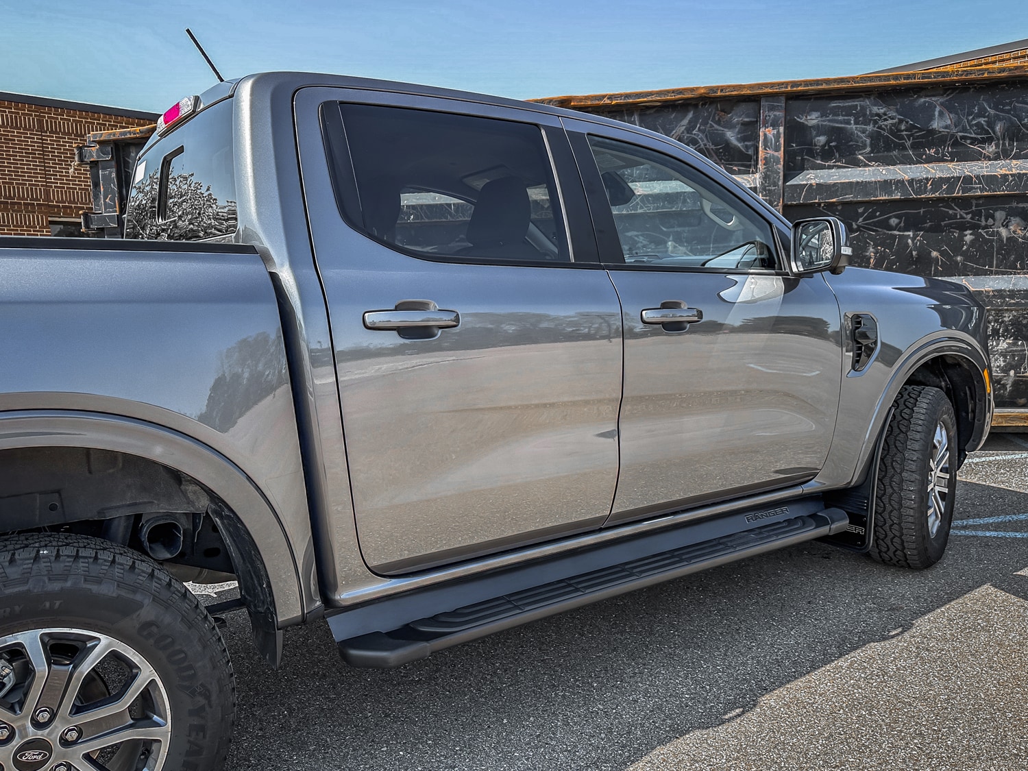 Ranger 2024-2025 Crew Cab Black Anodized Step Bar Filler