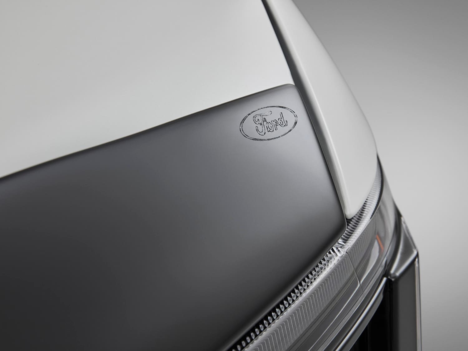 Expedition XL Hood Protector - Aeroskin® | Accessories | Ford.com