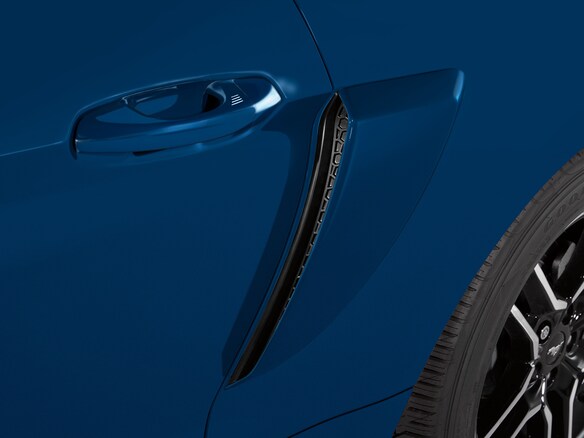 Mustang 2021 Air Design® Anti Matter Blue Side Scoop Main Image