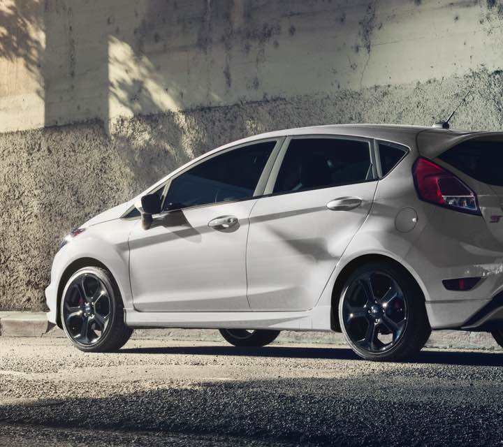 Fiesta ST 2019 estacionado