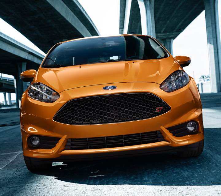 Vista delantera del Fiesta ST