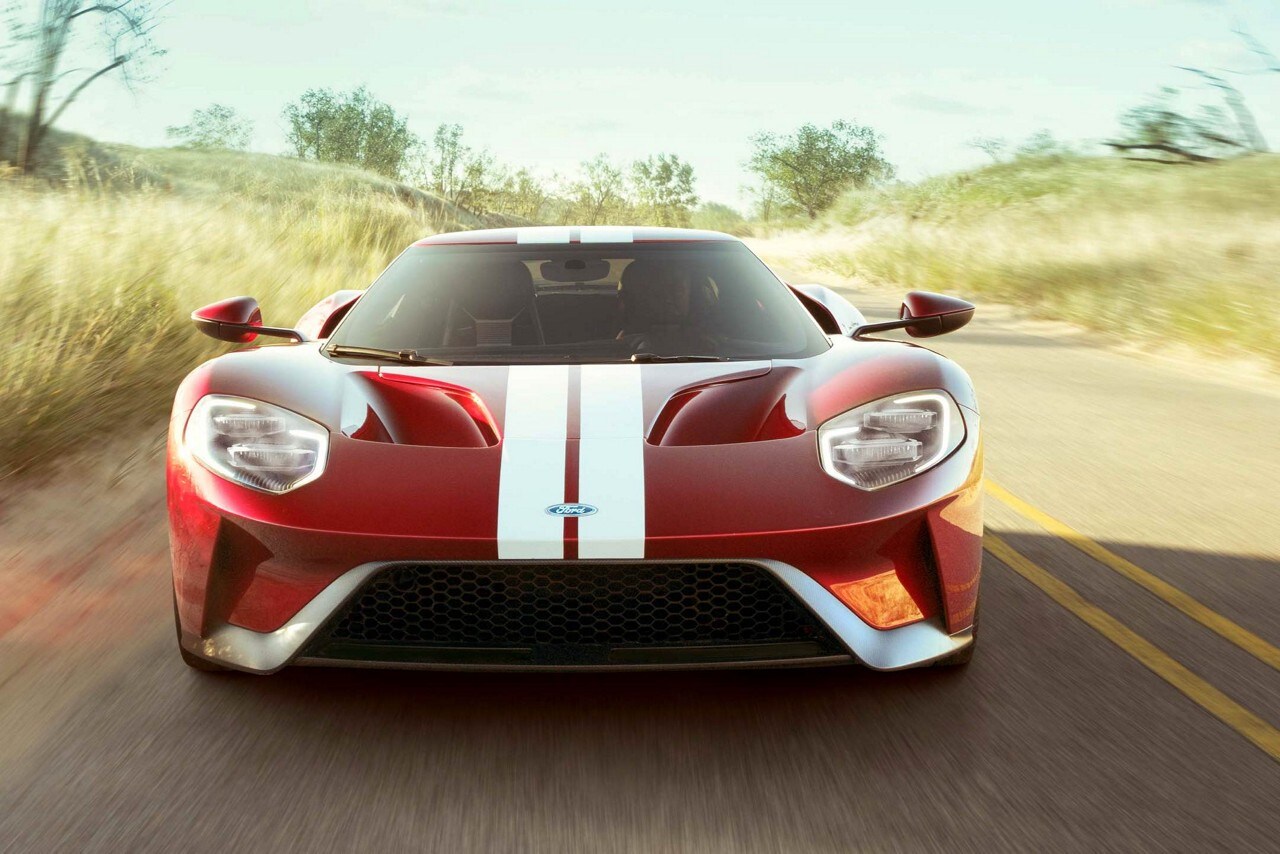2017 Ford GT in Liquid Red Tri coat with Frozen White stripes