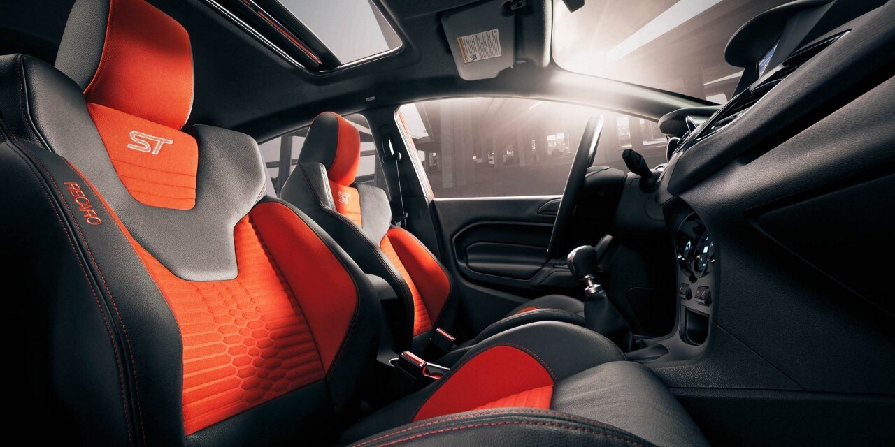 Asientos RECARO con emblema del Fiesta ST 2019