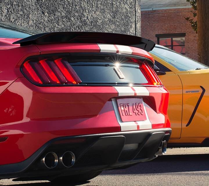Línea del Ford GT350 2018.