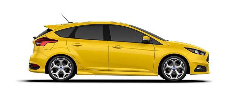 Ford Focus ST 2018 de perfil.
