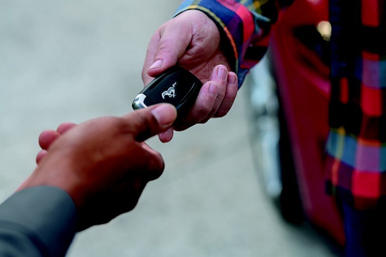 Foto de un control remoto Ford cuando es entregado a un cliente.