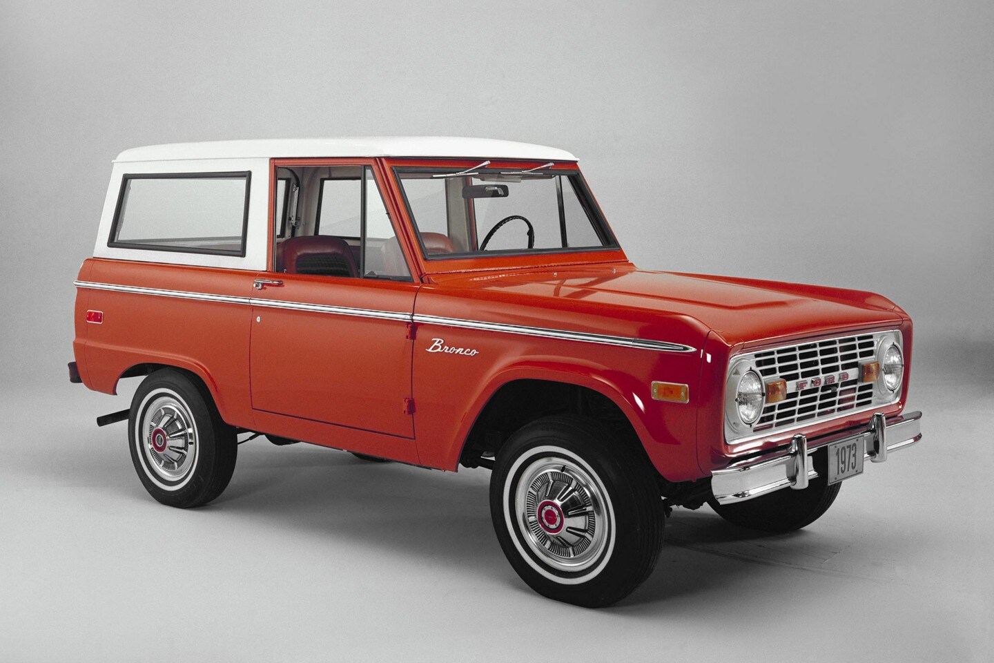 1973 Ford Bronco Wagon with full length roof and upper body sides 