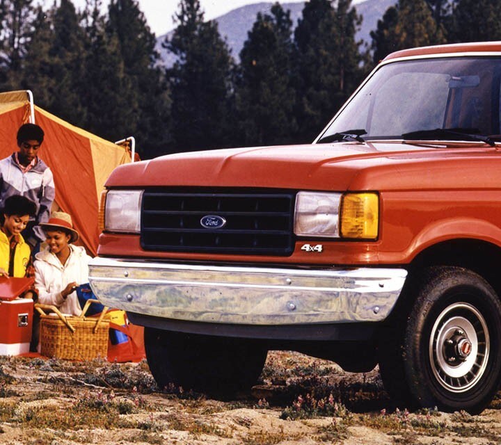 1987 Ford Bronco Custom in Bright Canyon Red