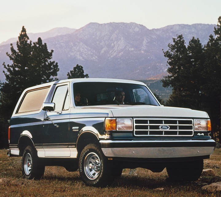 1987 Ford Bronco X L T in Medium Silver Metallic