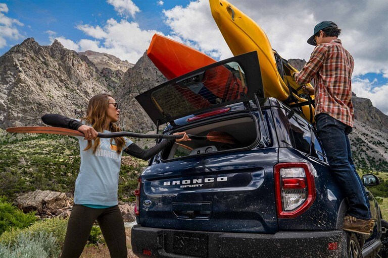 Se muestra el vidrio trasero levadizo de una Ford Bronco® Sport 2023