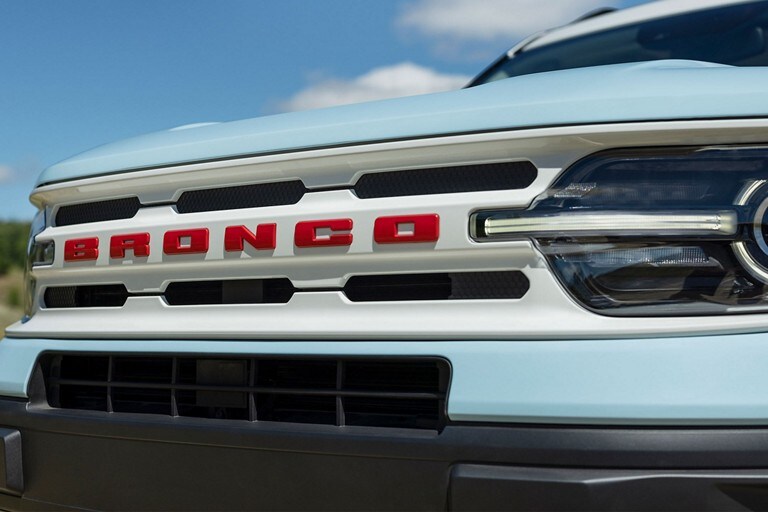 Close-up of the grille of the 2023 Ford Bronco® Sport Heritage Edition