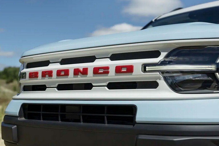 Close-up of the grille of the 2024 Ford Bronco® Sport Heritage Edition