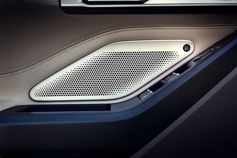 Altavoz del Sistema de Sonido B&O® de Bang & Olufsen® de la Ford Explorer® 2023