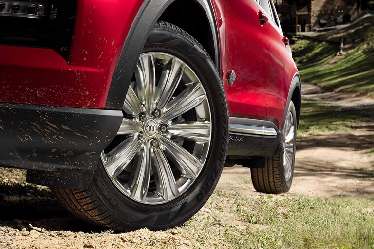 2023 Ford Explorer® King Ranch® model 20-inch ten-spoke aluminum wheels with King Ranch® center cap
