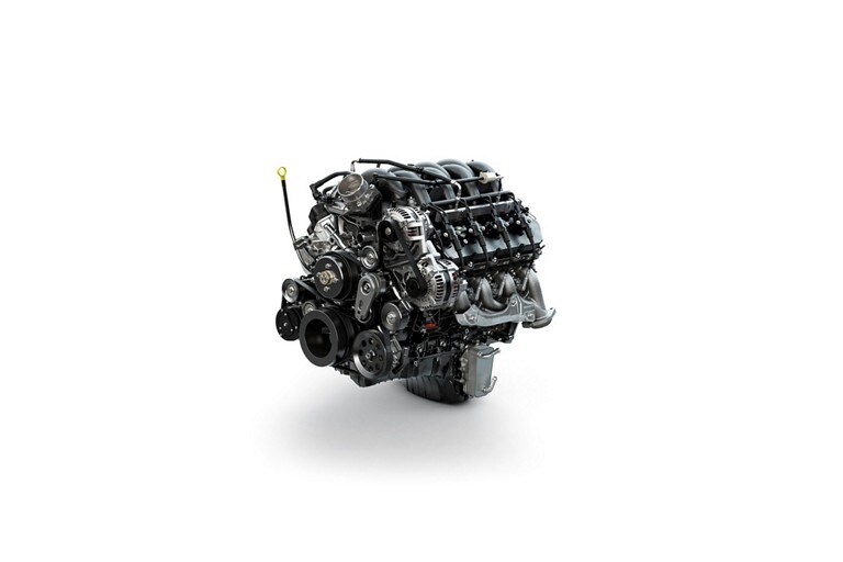 El Motor OHV PFI V8 de Gasolina de 7.3 L sobre un fondo blanco