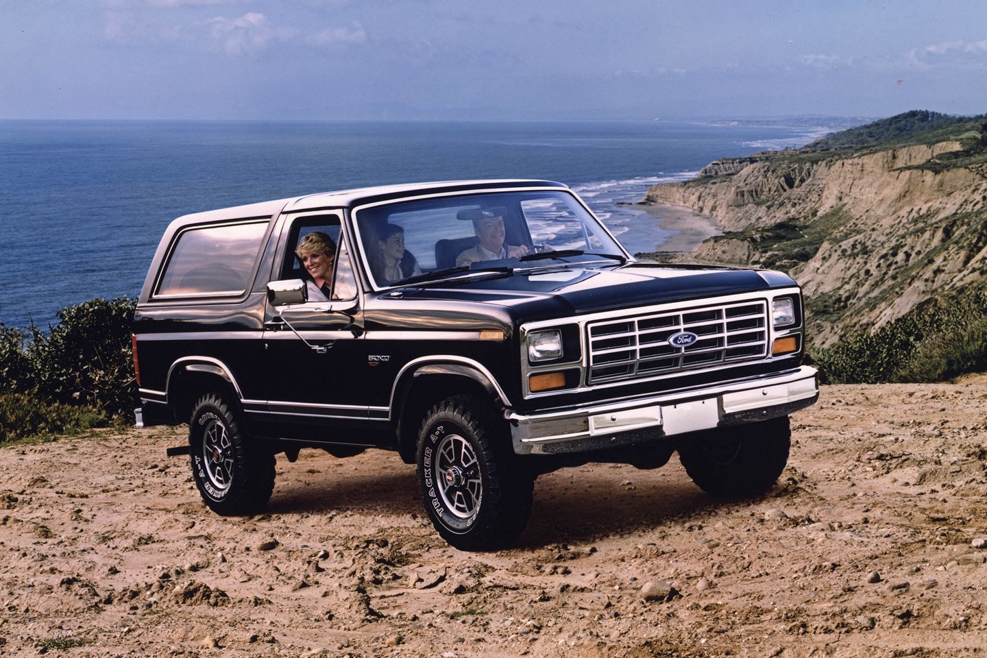 1983 Ford Bronco X L T exterior trim detail 