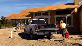Power Tailgate with Unique Rear Signature Lighting