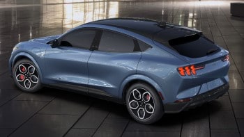 Wheellip Moldings, Front and Rear – Body-Color Painted