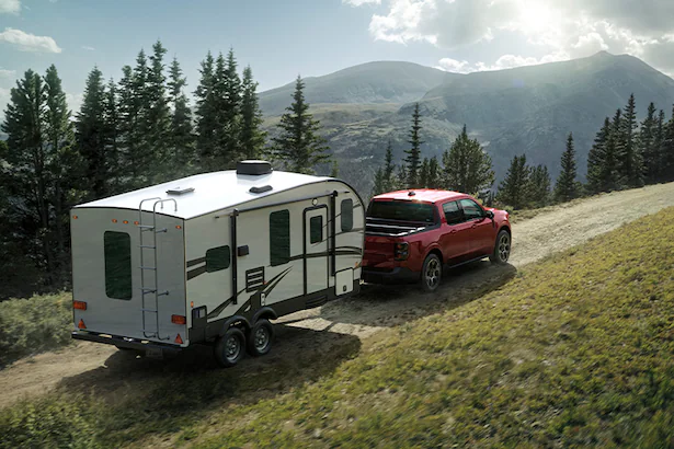 What is the Maverick Lariat's Towing Package?
