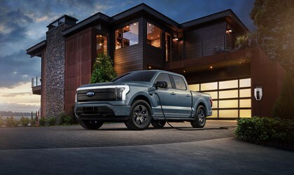 2023 Ford F-150® Lightning® XLT model with optional equipment and extra-cost color option shown.