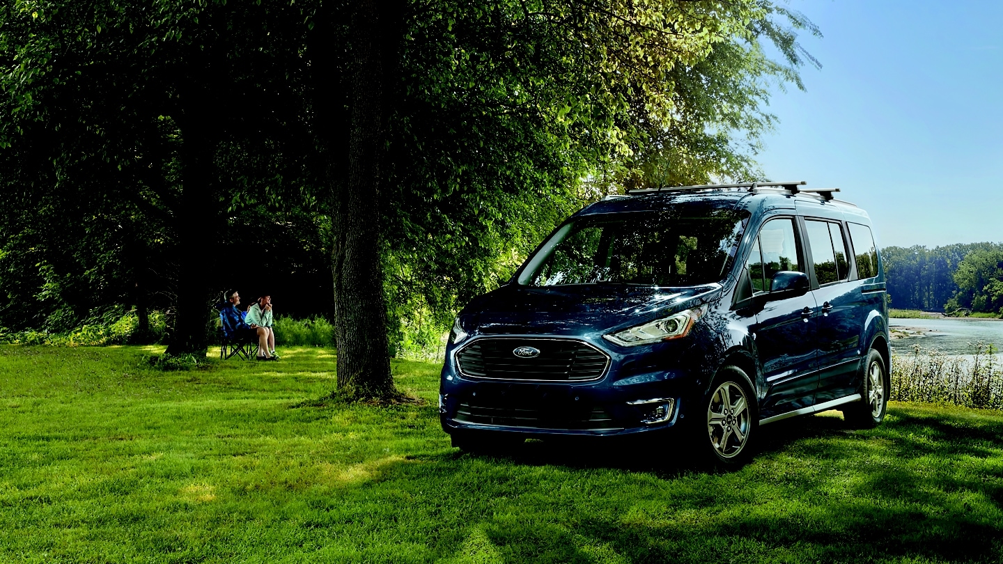 Ford transit 2024 mpv
