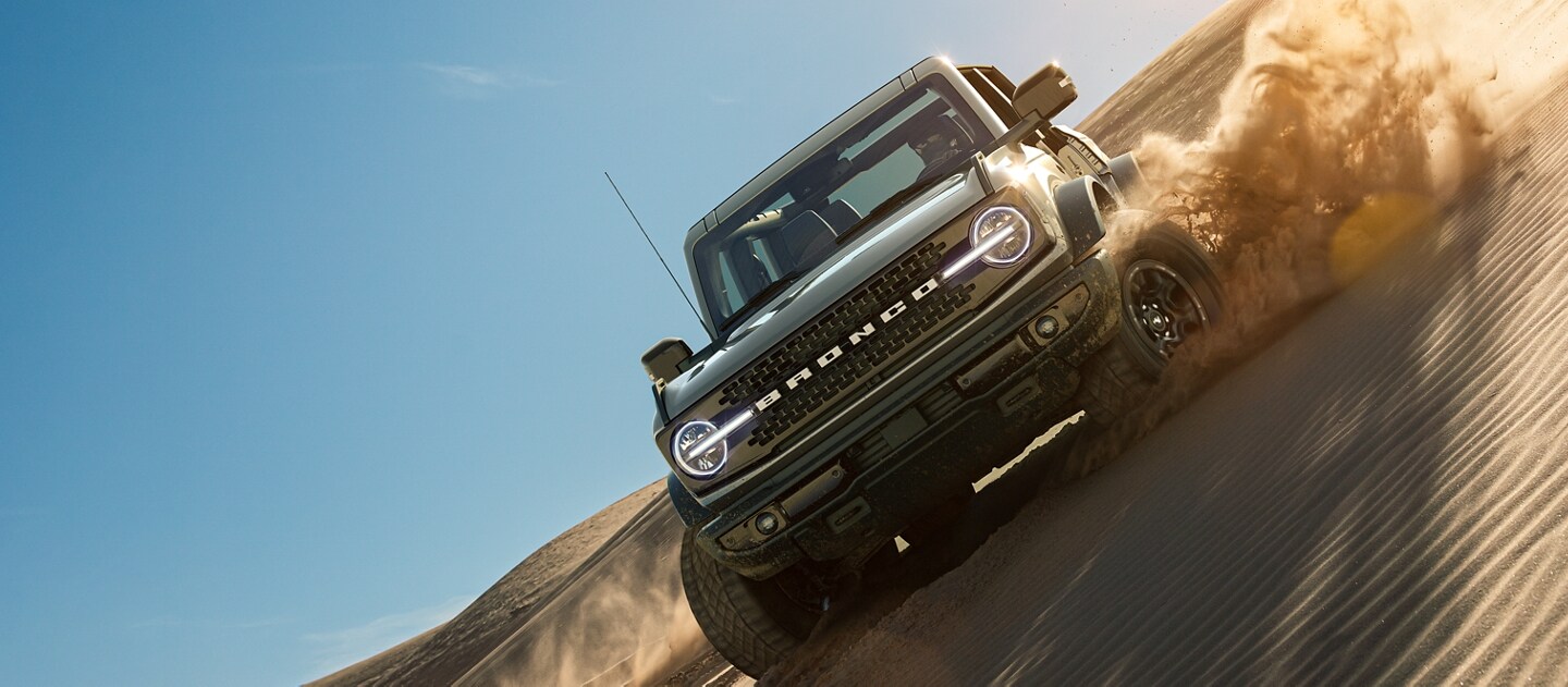 21 Ford Bronco Suv The 2 Door 4 Door Bronco Is Back