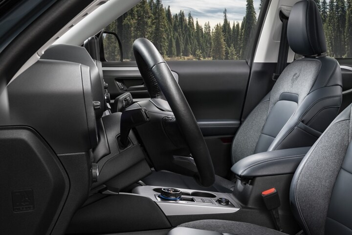Close-up of the heated and leather-wrapped steering wheel