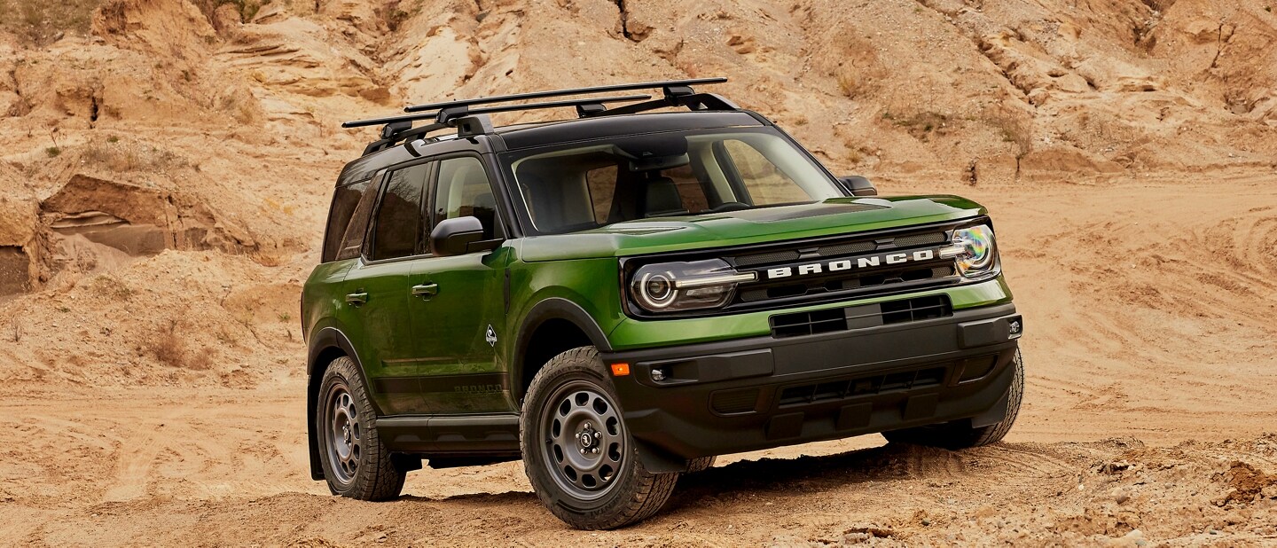 Una Ford Bronco® Sport 2023 estacionada en un terreno rocoso
