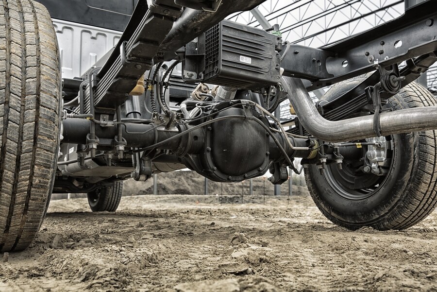 2023 Ford Super Duty® Chassis Cab durable axle suspension brakes driveline and transfer case
