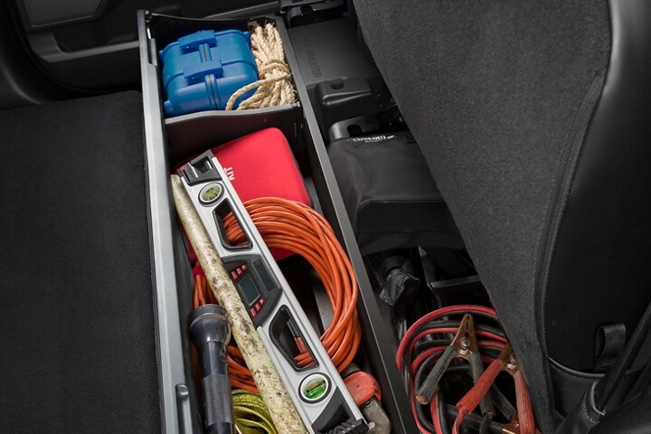 Caja con seguro debajo del asiento plegable disponible