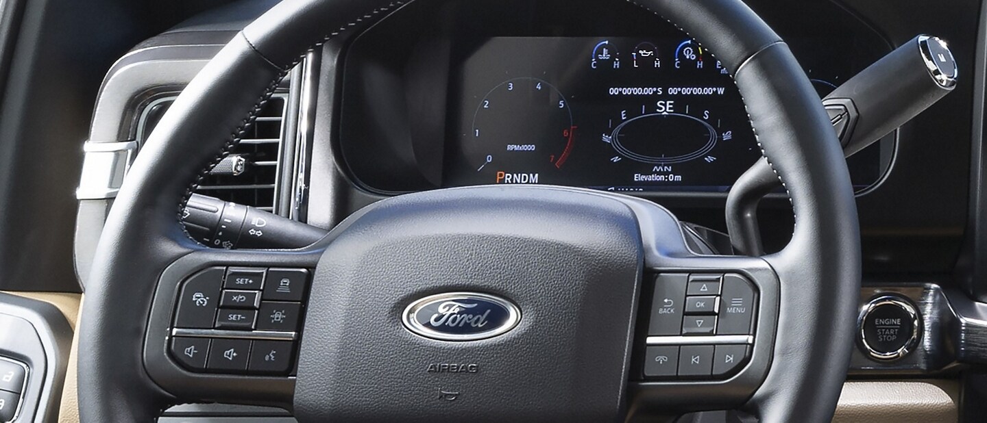 2023 Ford Super Duty® Chassis Cab 8-inch LCD productivity screen