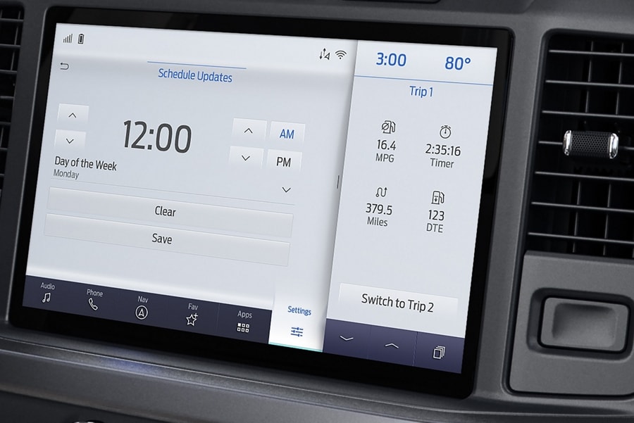 2024 Ford Super Duty® truck center screen showing software updates