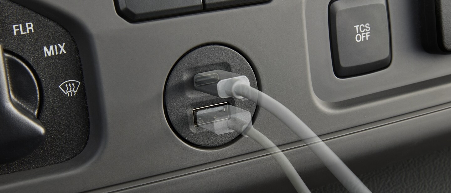 Close-up of the dual smart usb port