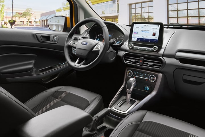 Interior Delantero de una Ford EcoSport SES 2022 con Asientos Active X