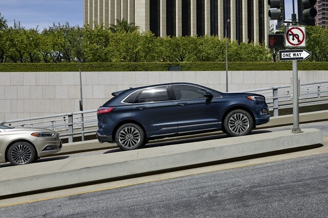 2024 Ford Edge® SUV in Stone Blue stopped on a steep hill
