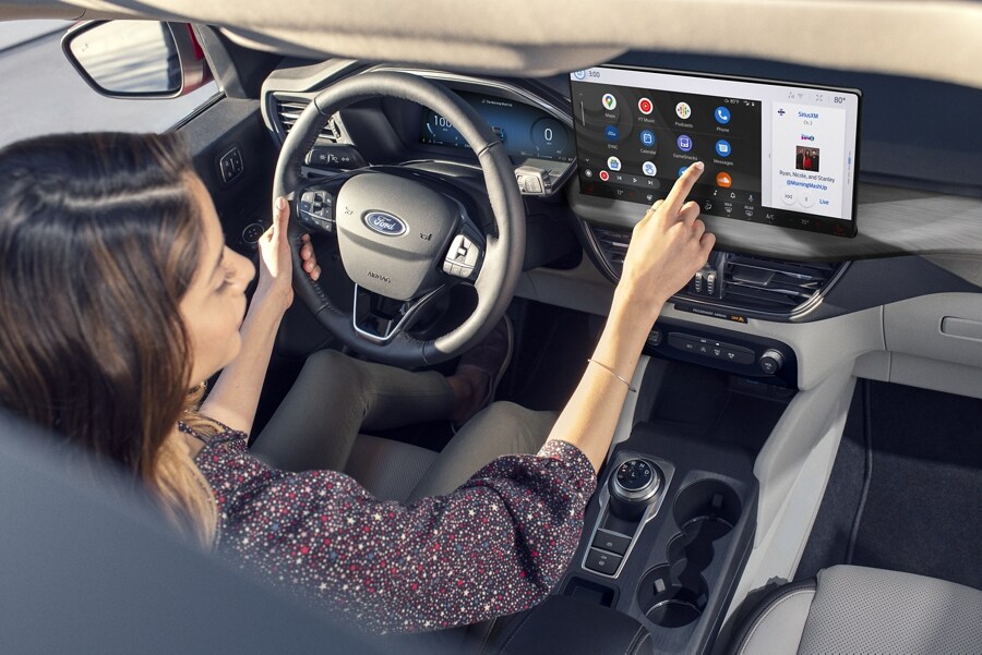 Interior shot of a 2023 Ford Escape® with the image showing the compatibility of Wireless Android Auto™