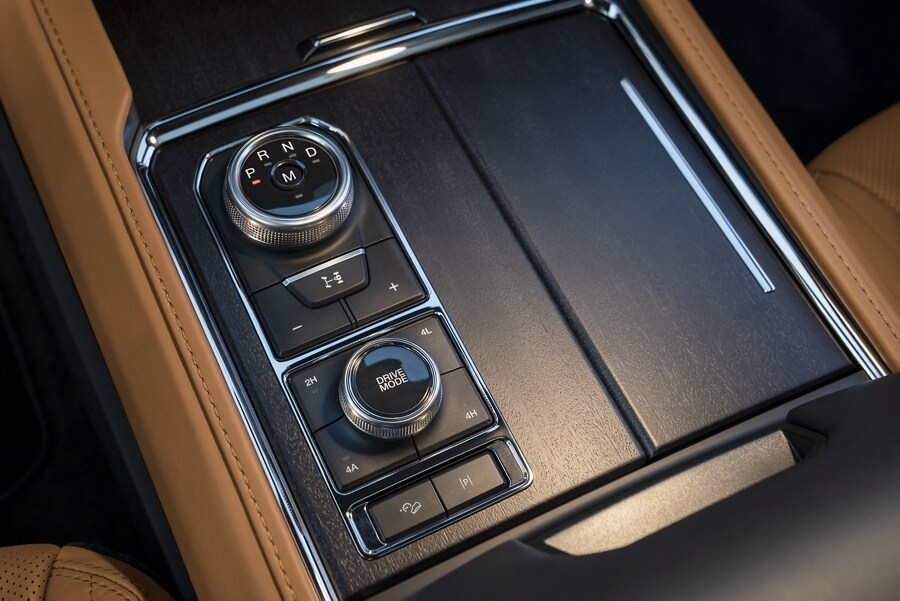 The knob that controls Intelligent 4WD With Terrain Management System™