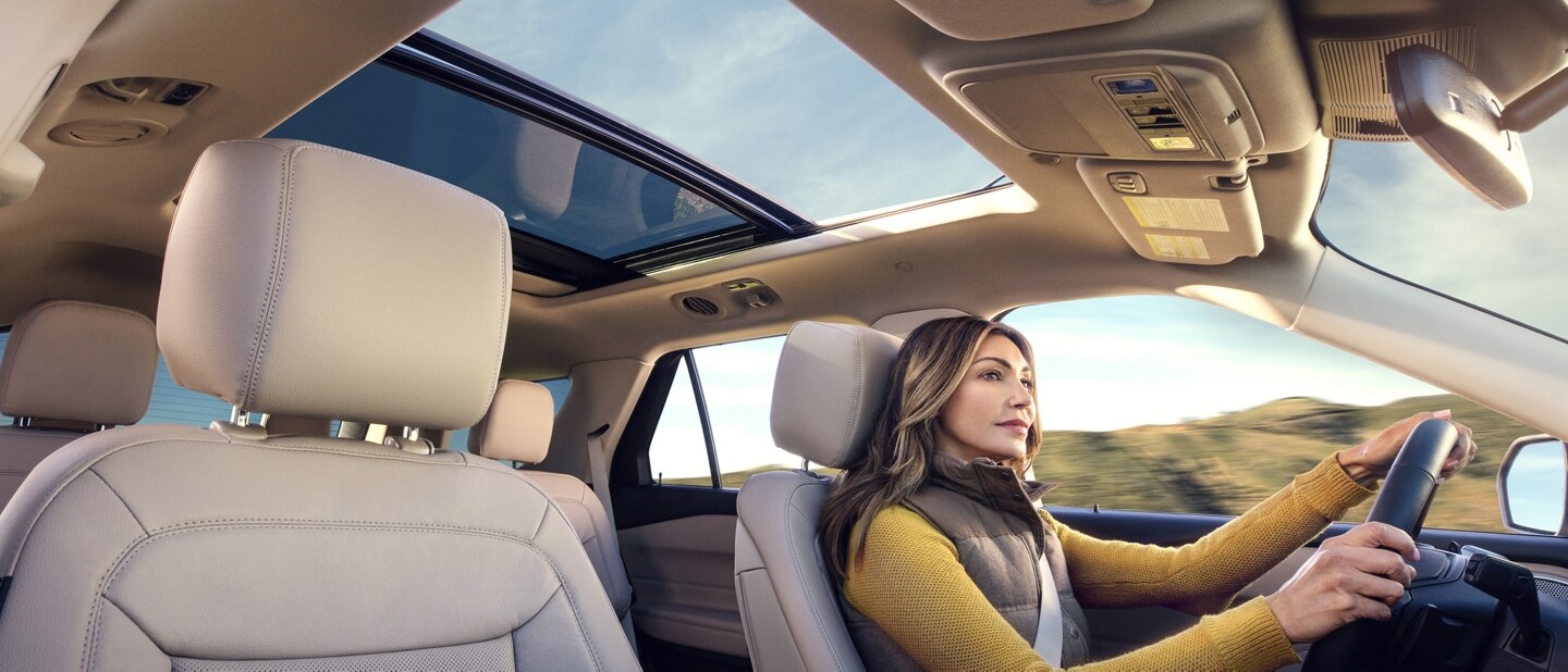 21 Ford Explorer Suv Comfort And Space Suv