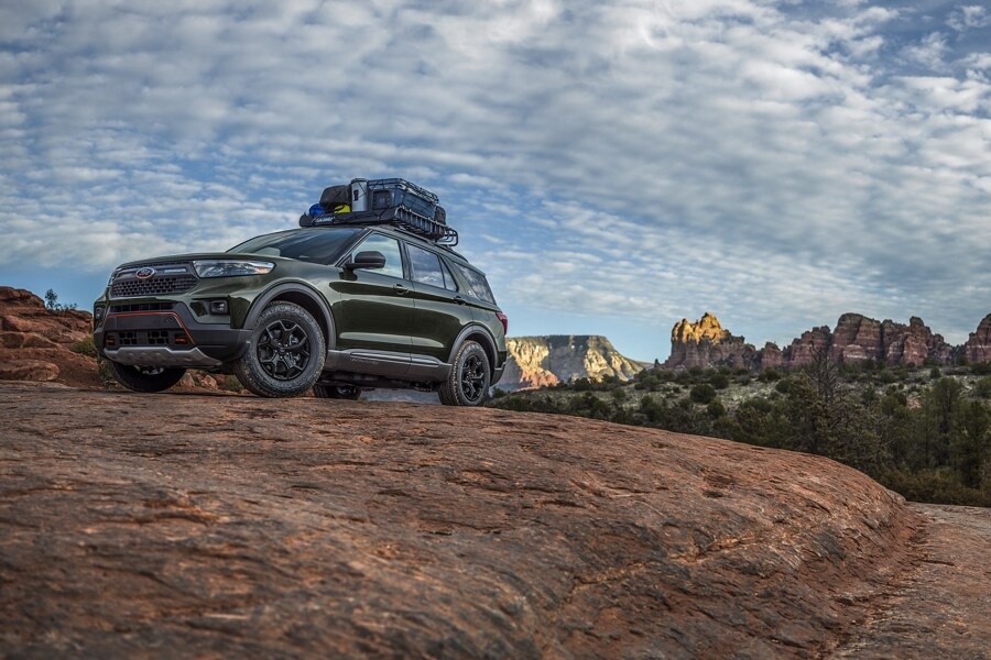 21 Ford Explorer Suv Features