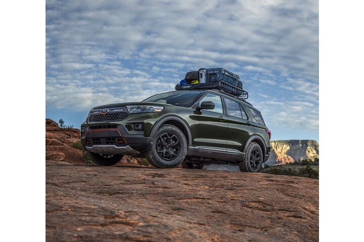 21 Ford Explorer Suv Photos Videos Interior Exterior 360 Colorizer